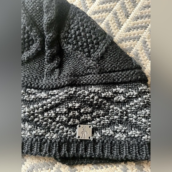 NWOT- Smartwool cable knit beanie - Picture 2 of 4